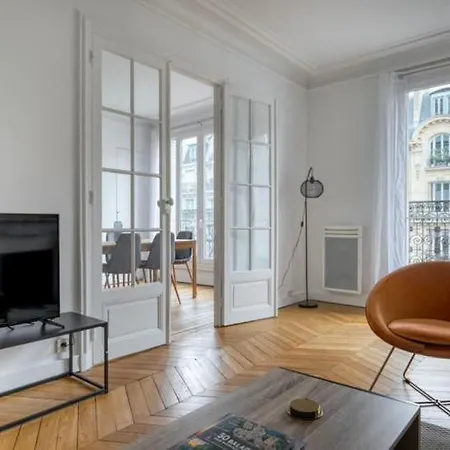 Eiffel Tower / Tour Eiffel